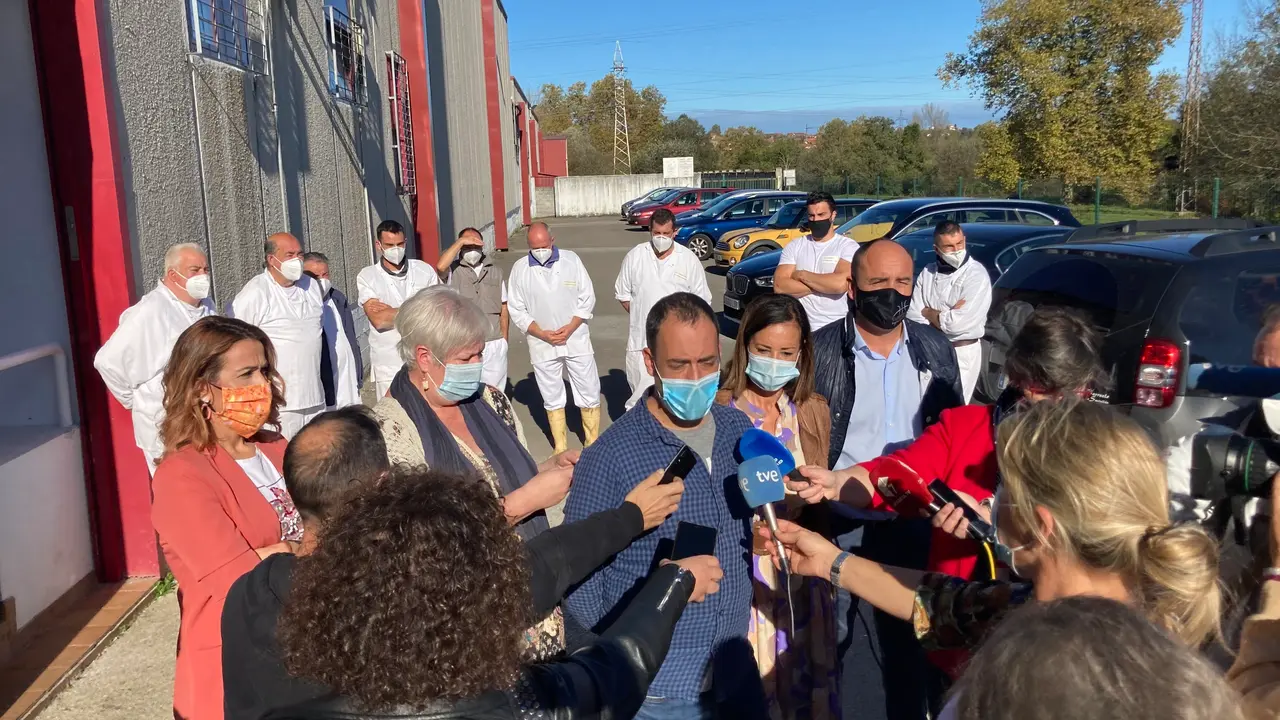 Toda la oposici&oacute;n de Torrelavega pide una comisi&oacute;n de investigaci&oacute;n sobre el matadero