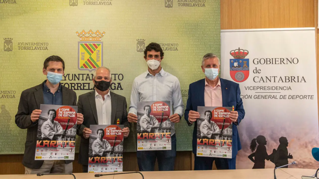 Más de 700 karatekas compiten en la II Copa de España de Estilos Internacional en Torrelavega