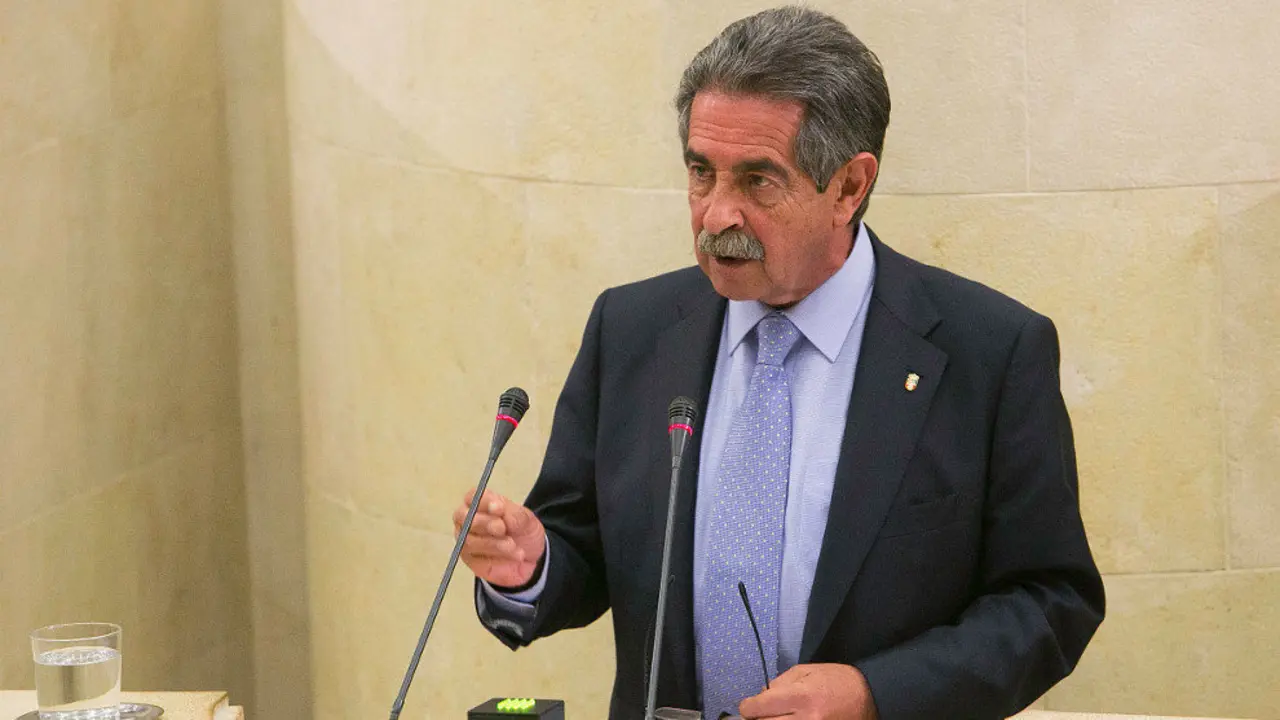 El presidente de Cantabria, Miguel Ángel Revilla, en una comparecencia en el Parlamento | Foto- Archivo