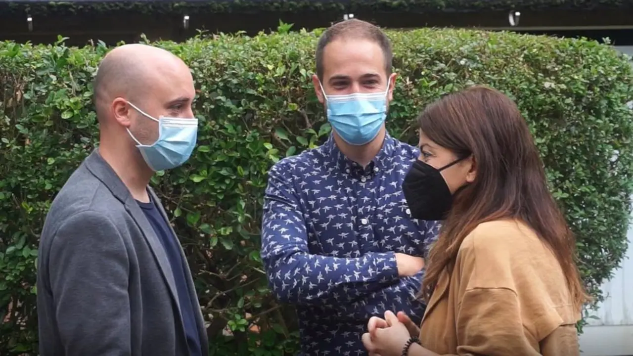 Los coordinadores de IU, Israel Ruiz Salmón, y Podemos, Luis del Piñal