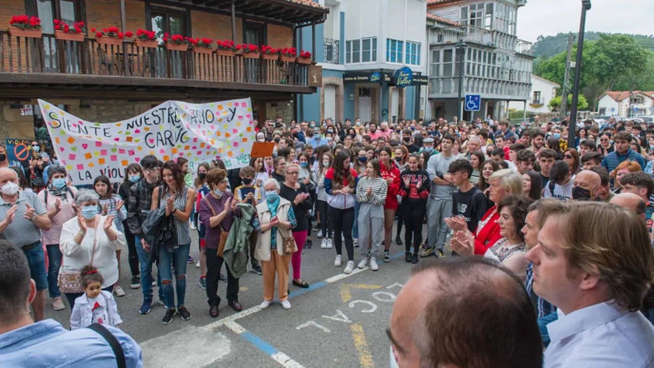 Los vecinos muestran su rechazo contra la violencia