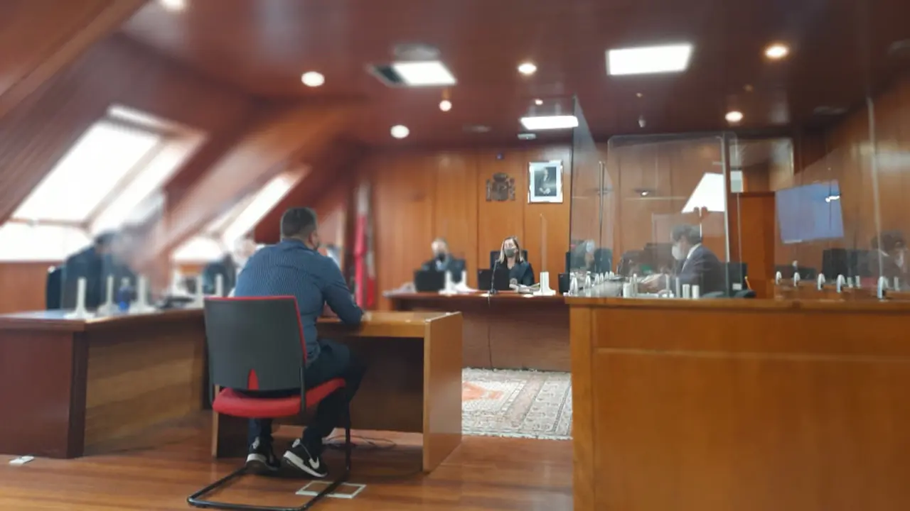 Acusado de abusar de una joven que vivía en un piso tutelado