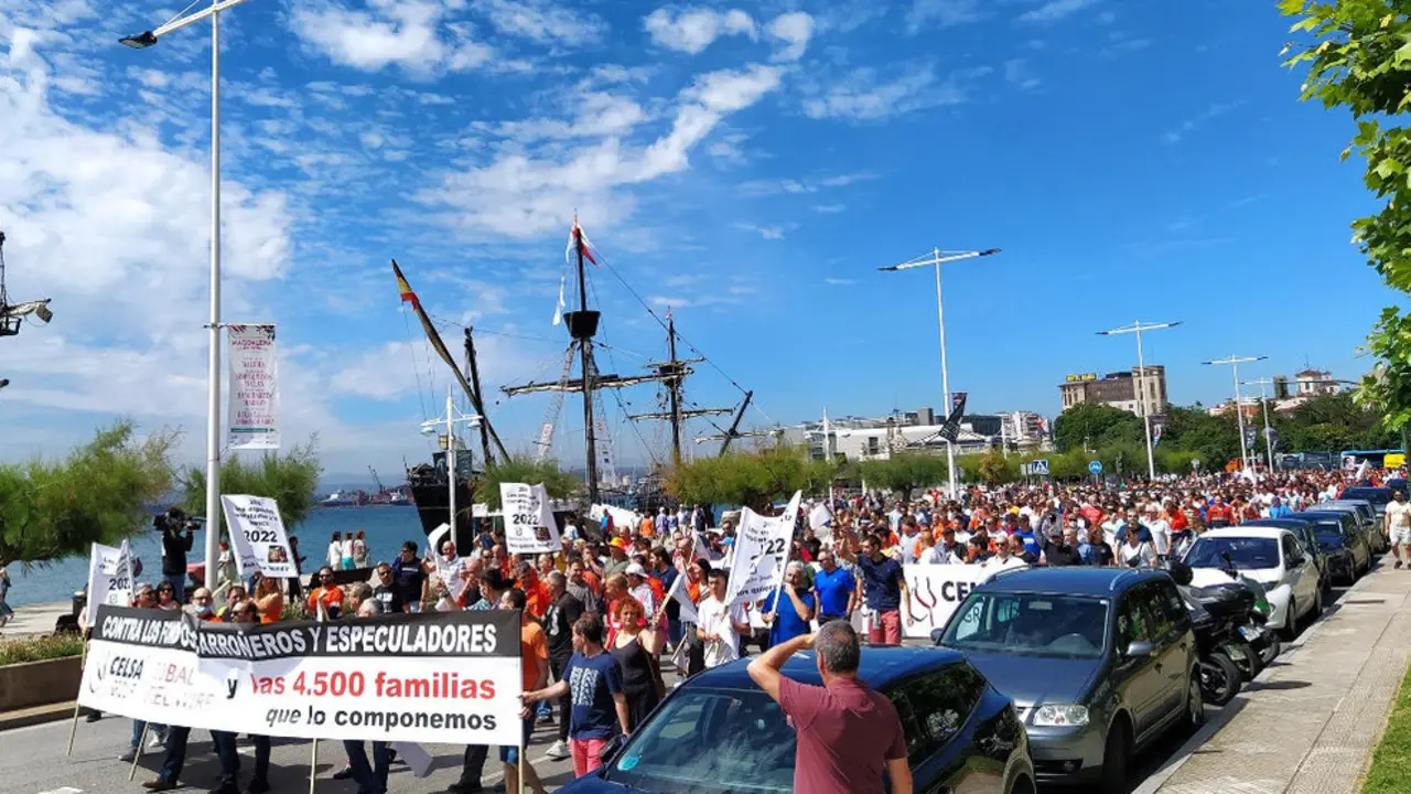 Manifestación de la plantilla de GSW en Cantabria por el mantenimiento del modelo industrial del Grupo Celsa