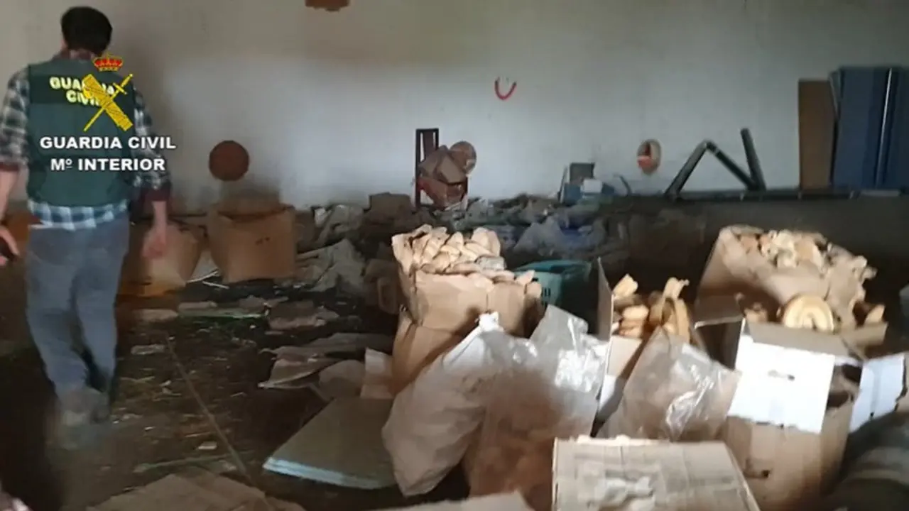 Seprona clausura un matadero ilegal cuya carne se vendía sin control sanitario en establecimientos asiáticos