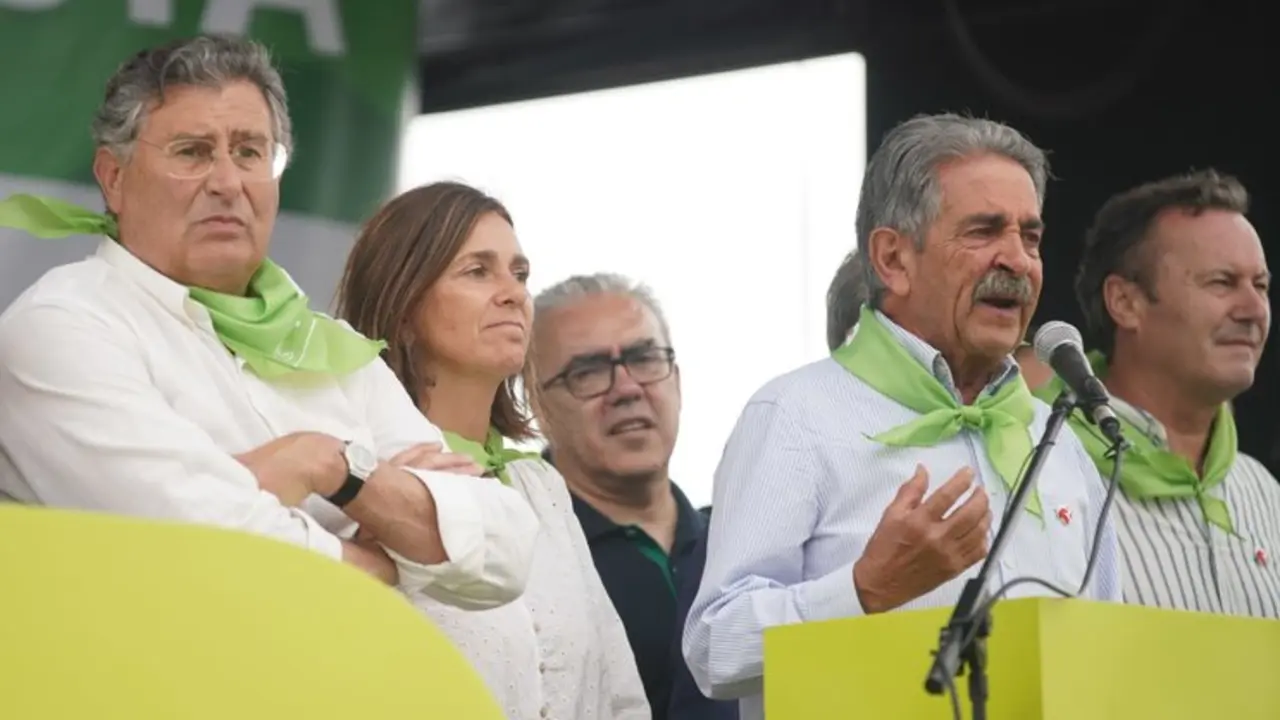 Revilla en la fiesta regioanalista