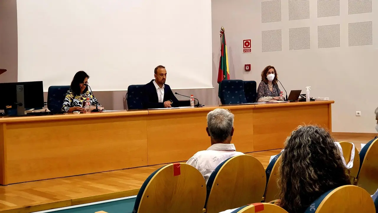 Inauguraci&oacute;n del curso 'Preservaci&oacute;n y conservaci&oacute;n de la etnograf&iacute;a y el folclore' que se desarrolla en la Escuela Polit&eacute;cnica de Ingenier&iacute;a de Minas y Energ&iacute;a