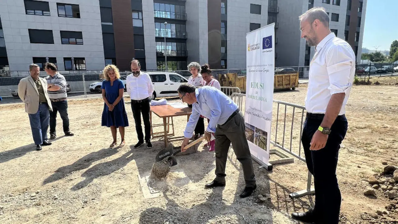 Acto de colocación de la primera piedra de la Tecnoteca de Torrelavega