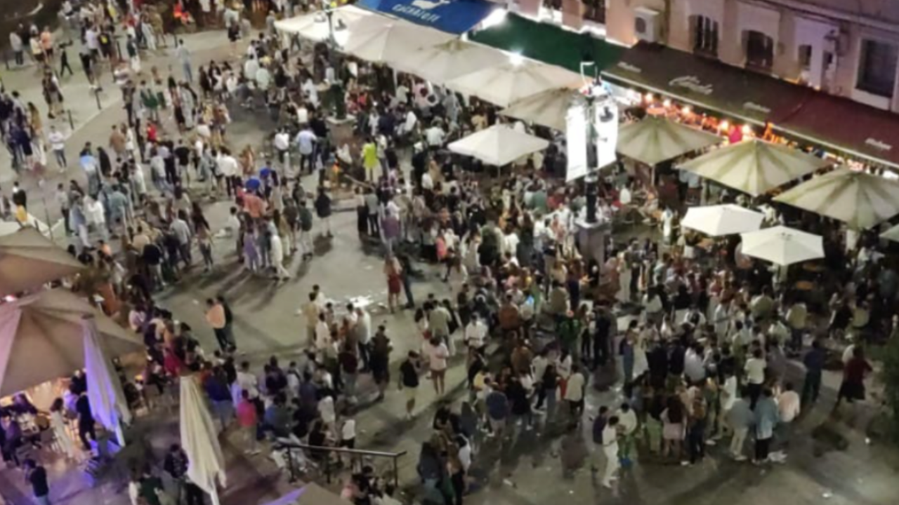 Imagen de la Plaza de Ca&ntilde;ad&iacute;o