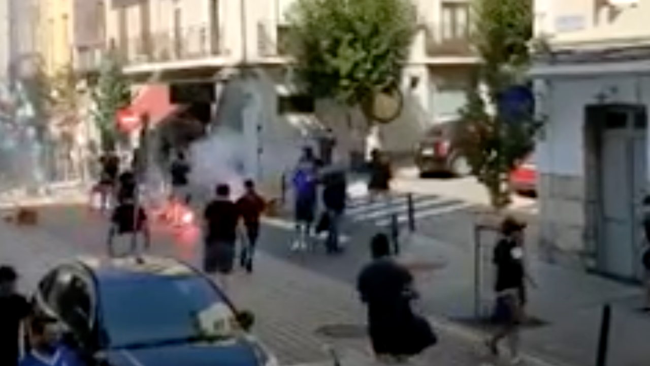 Vídeo del enfrentamiento entre aficionados del Racing y del Oviedo