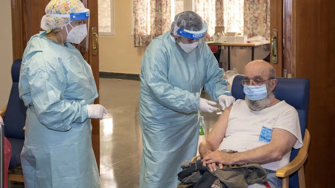 Vacunación, residencias, segunda dosis, CAD de Cueto