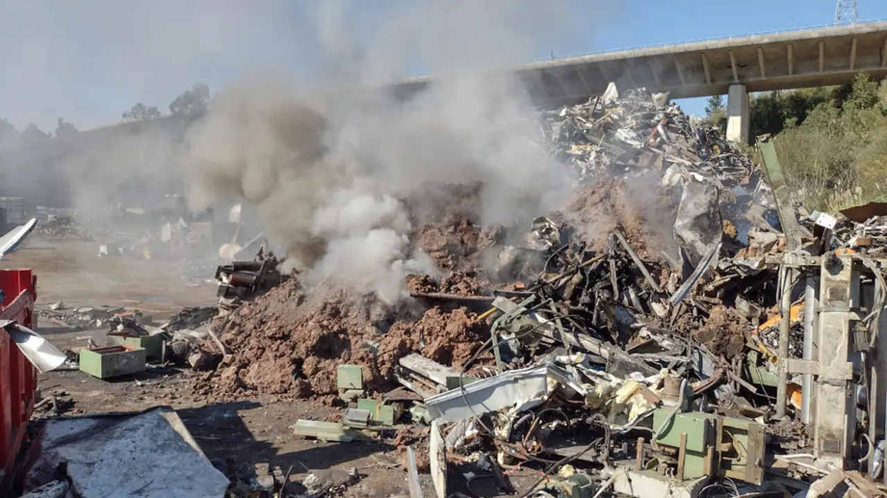 "Vertedero incontrolado" en terrenos de la antigua tejera de Navas, en Cabez&oacute;n