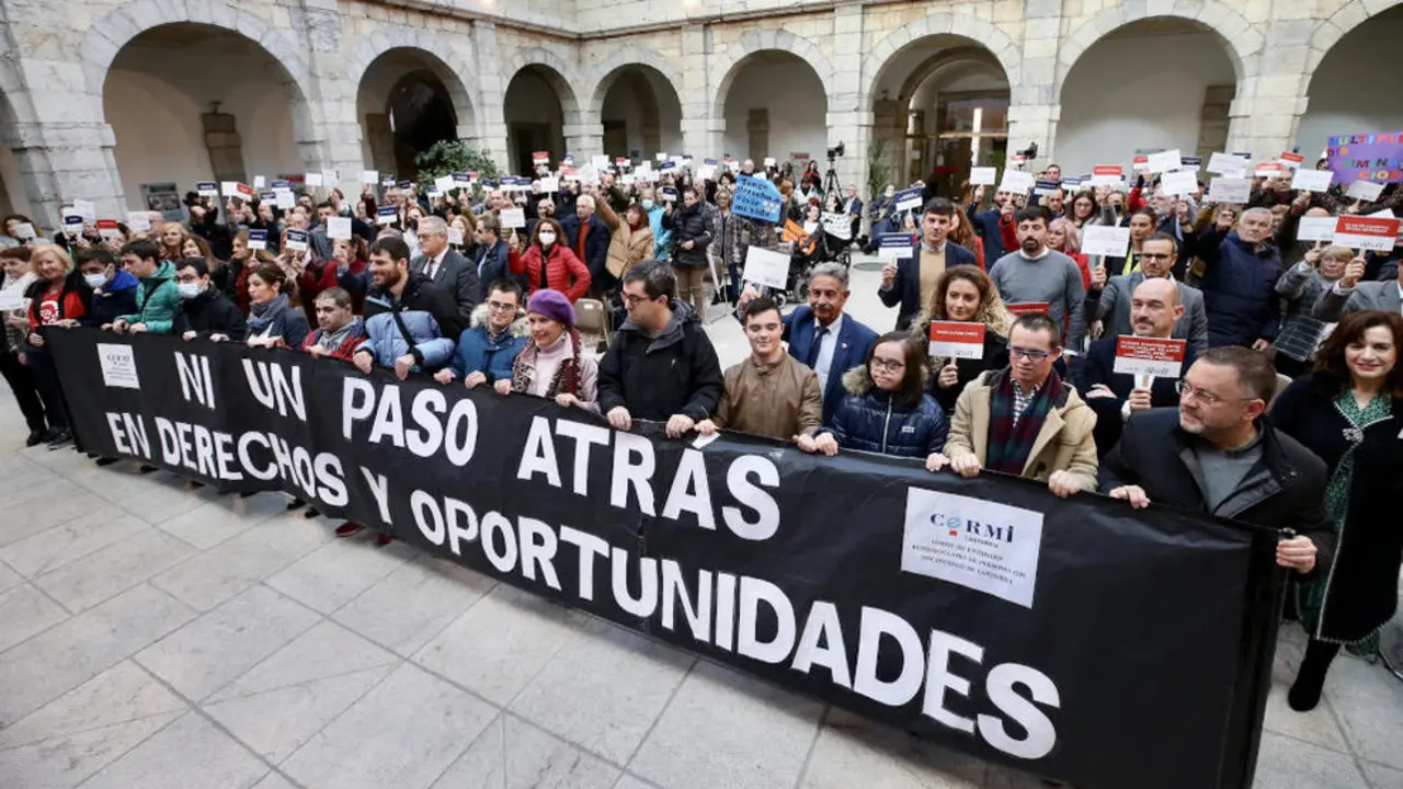 Acto por el Día Internacional de las Personas con Discapacidad en el Parlamento de Cantabria
