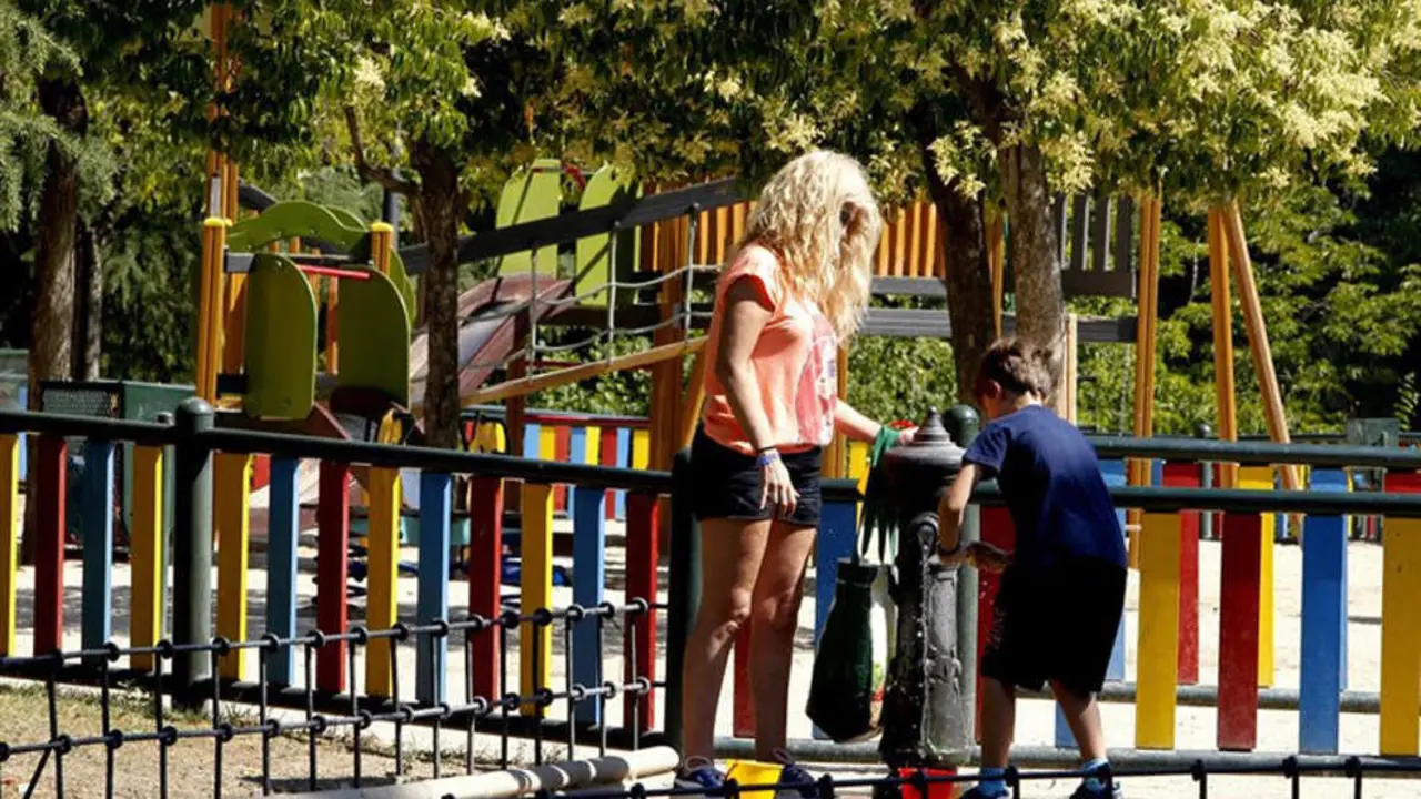 Las madres solteras advierten que el 70% de las familias monoparentales se quedan fuera de la nueva ley