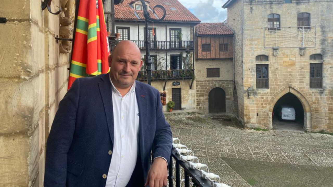 &Aacute;ngel Rodr&iacute;guez, alcalde de Santillana