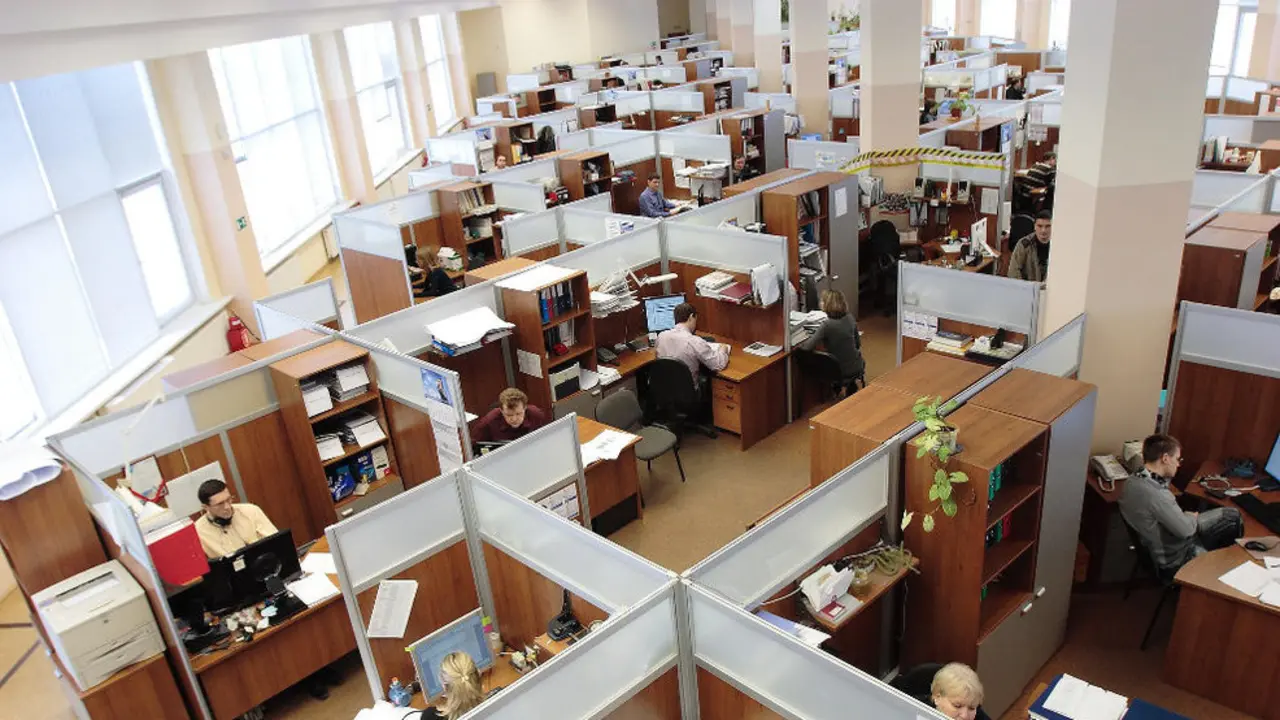 Entre las carencias más significativas destacan las graves deficiencias de plantilla | Foto- Pixabay