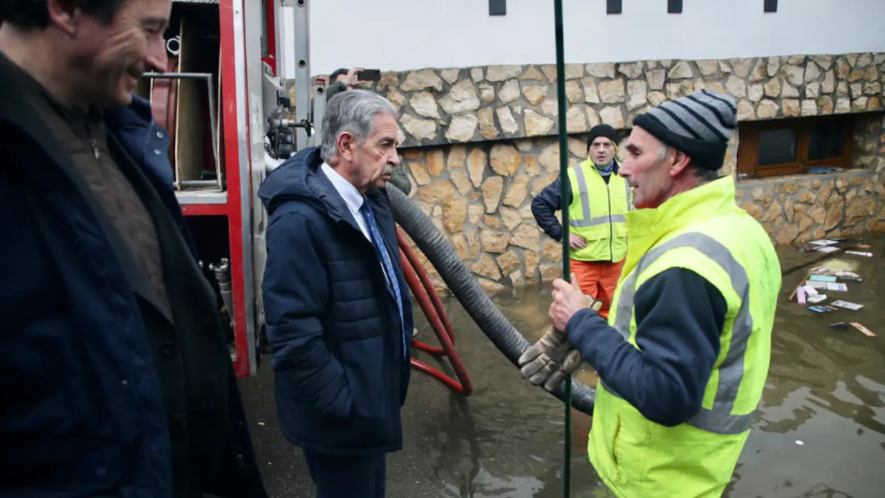 Revilla en su visita a Liendo