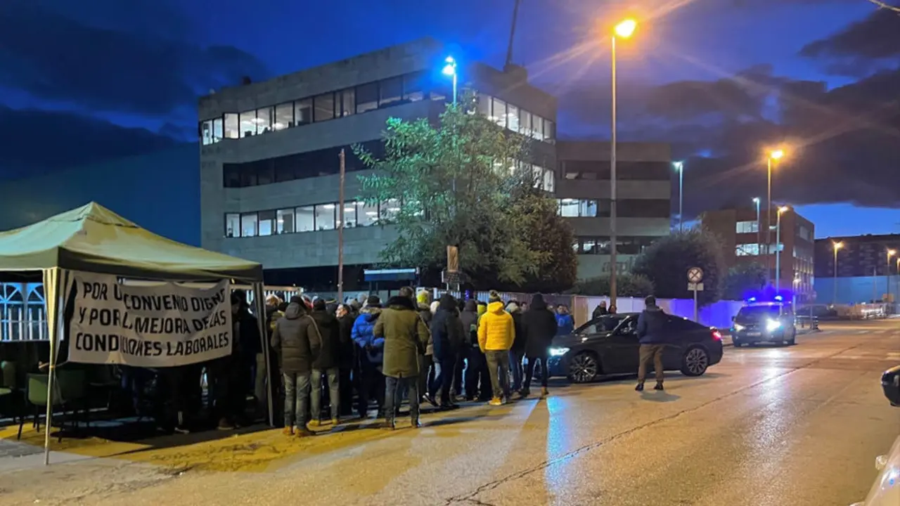 Trabajadors de Aspla en su tercer día de huelga