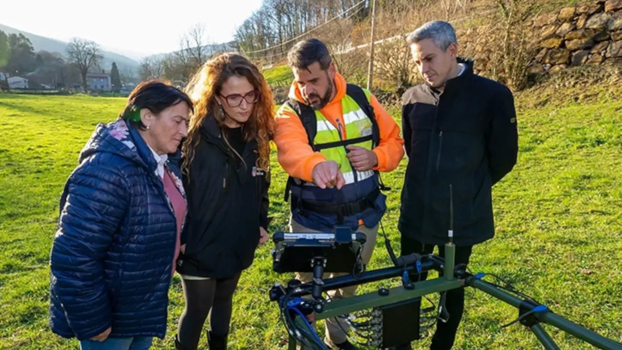 Trabajos de prospección para la localización de una fosa de la Guerra Civil en Anievas