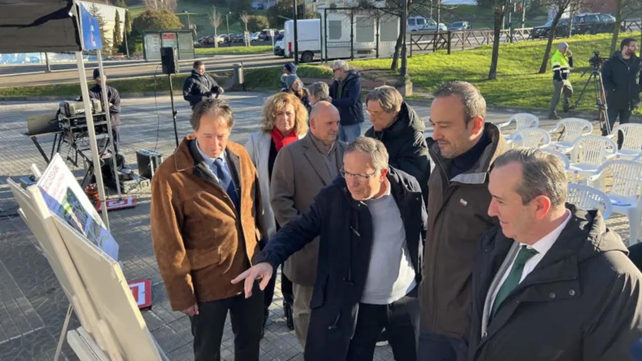 Presentación de los nuevos tramos de carril que cerrarán el anillo ciclable de Torrelavega y lo unirán con el carril Los Corrales-Suances