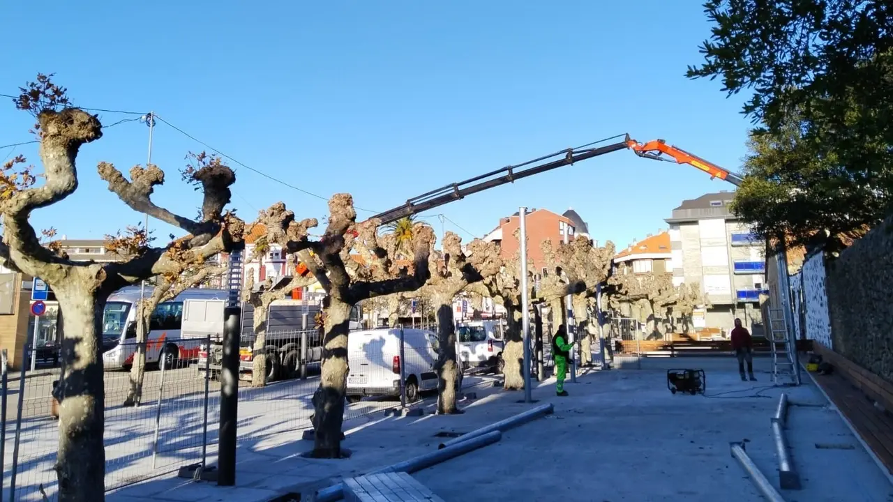 Montaje cubierta zona infantil