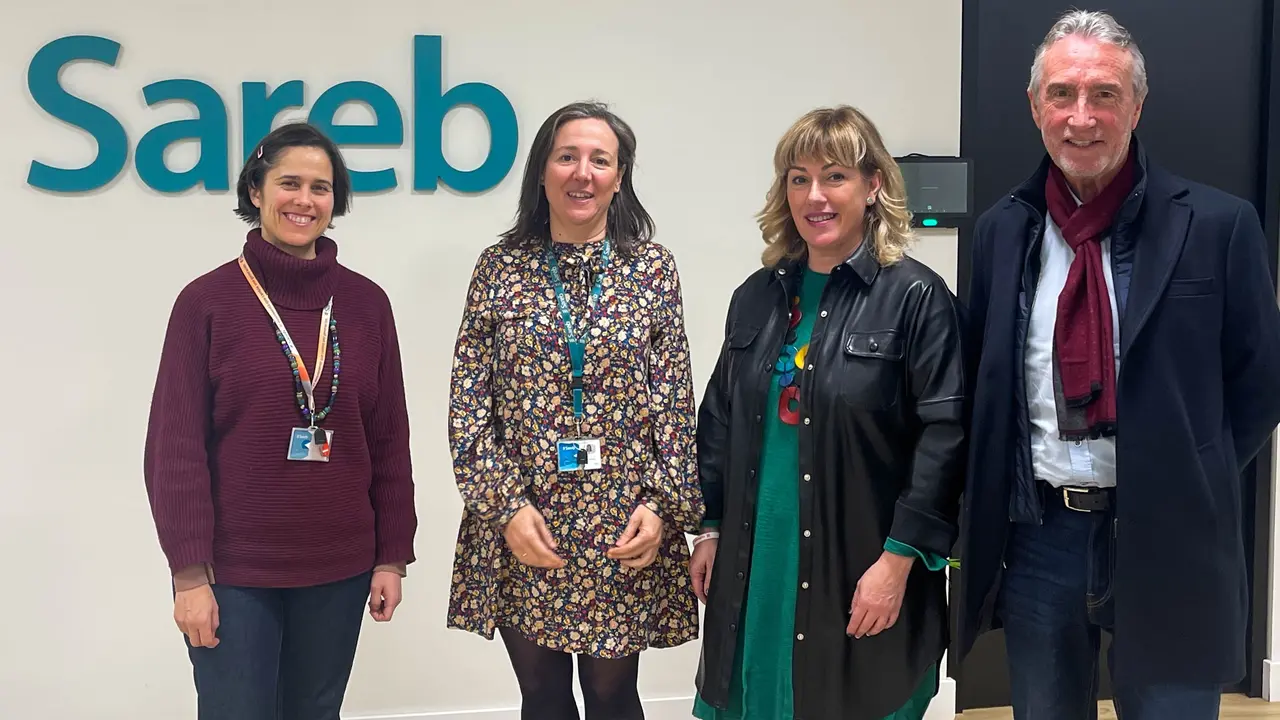 Encuentro entre la alcaldesa de Polanco, Rosa D&iacute;az, y el primer teniente de alcalde, Avelino Rodr&iacute;guez, con responsables de la direcci&oacute;n de Vivienda Social y Asequible y Relaciones Institucionales de Sareb