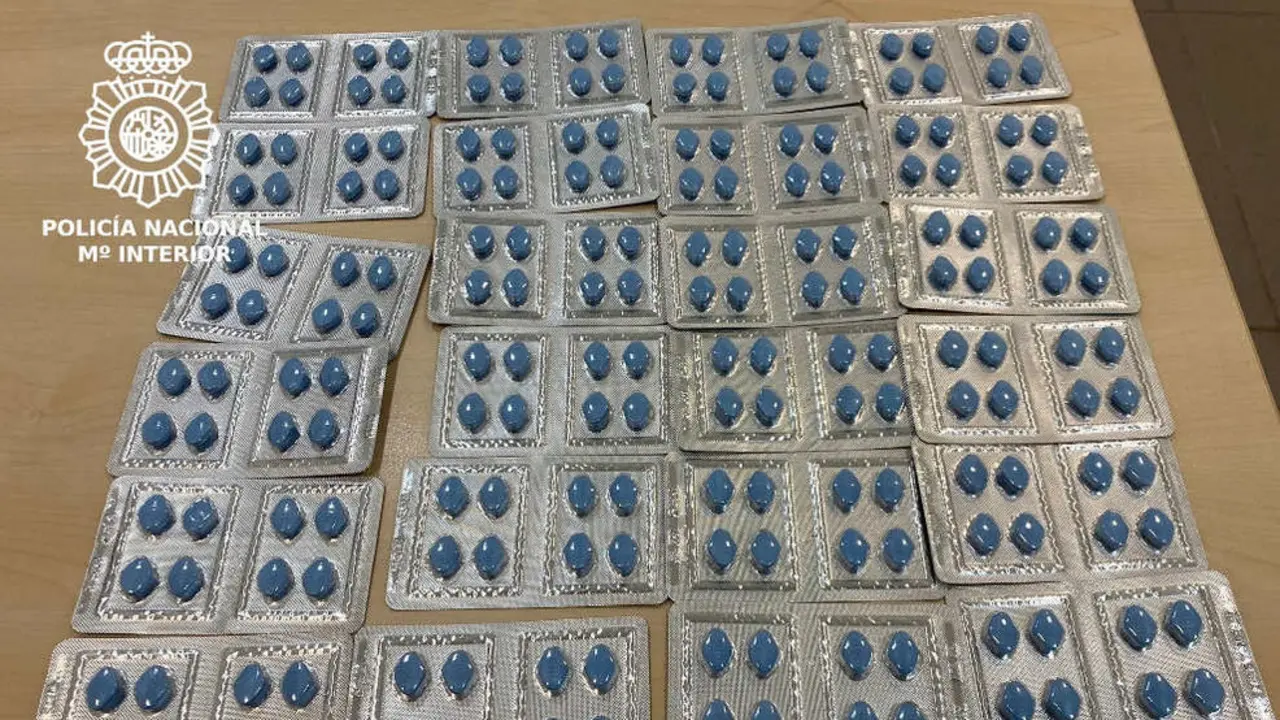 Pastillas de viagra incautadas al detenido