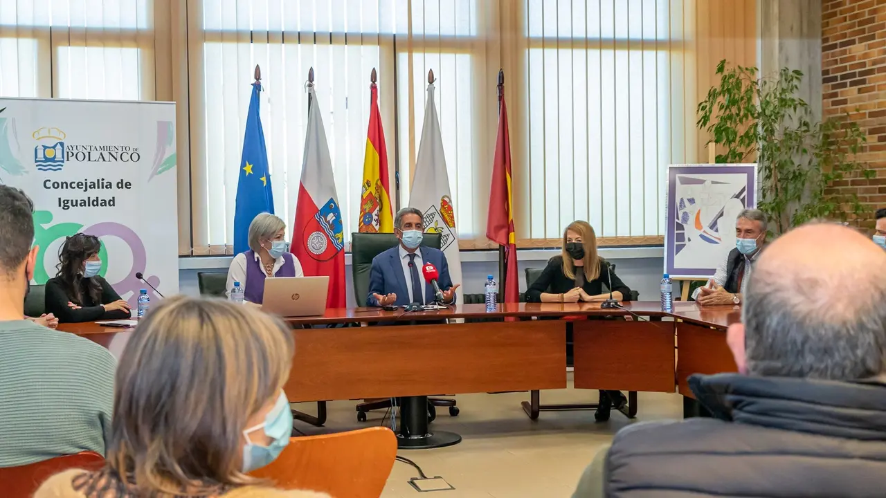 Imagen de archivo de la entrega del galard&oacute;n Mujer Referente en 2022 a la atleta Irene Pelayo