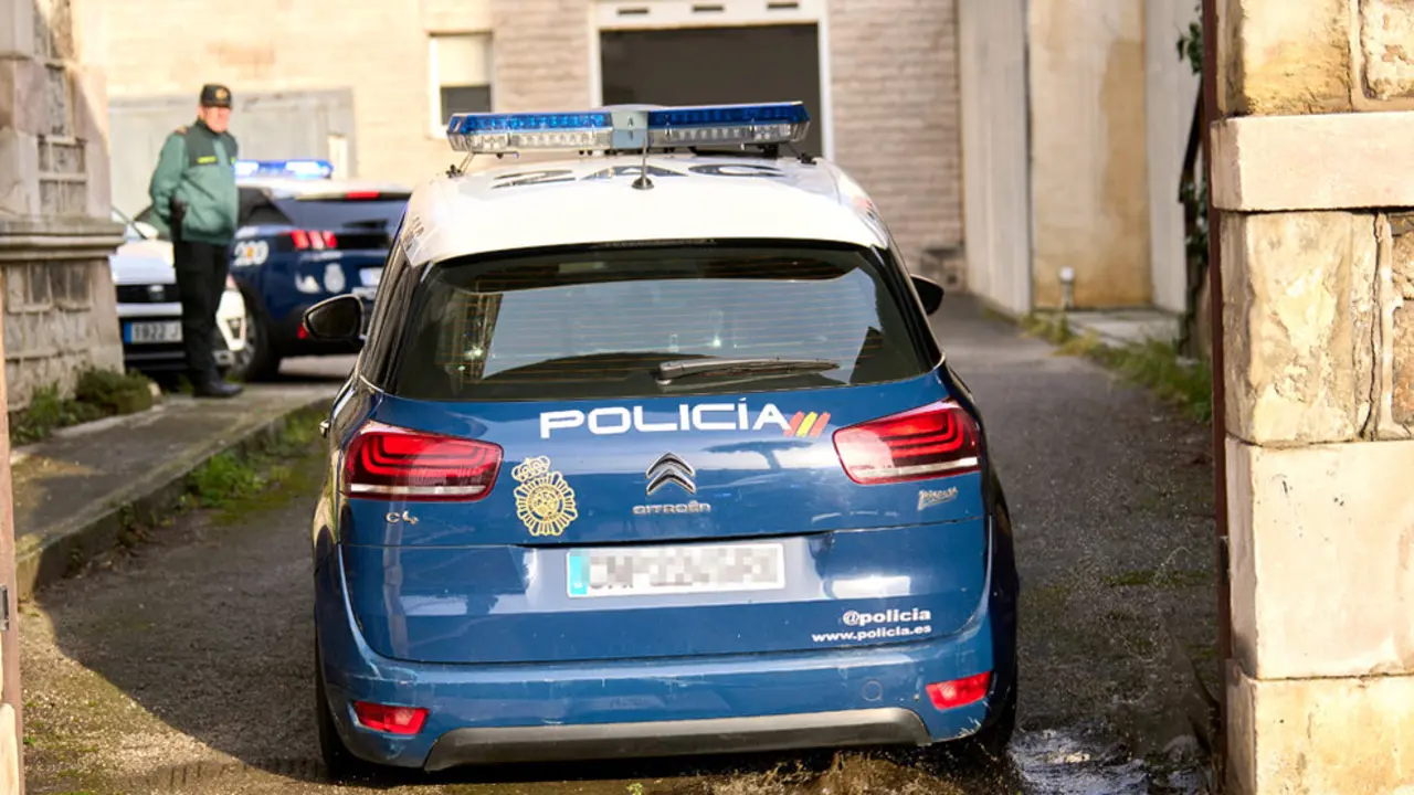 Uno de los implicados en el caso a su llegada al Complejo Judicial de Las Salesas