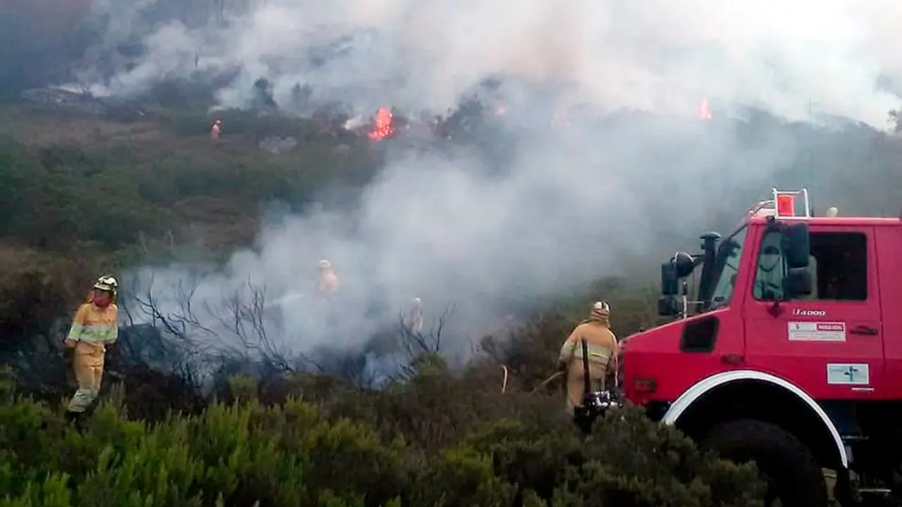 Incendio forestal en Cantabria