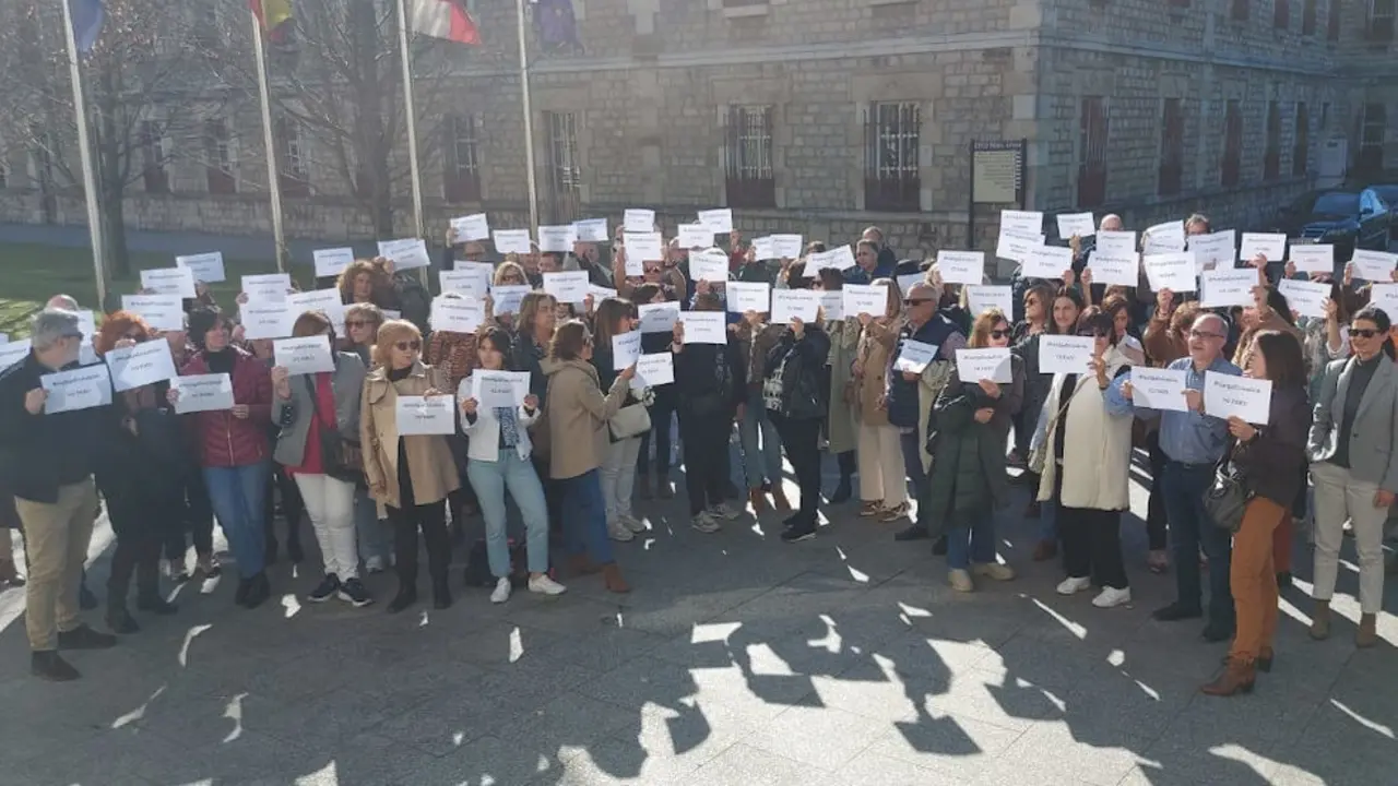 Concentración de funcionarios de Justicia en Las Salesas