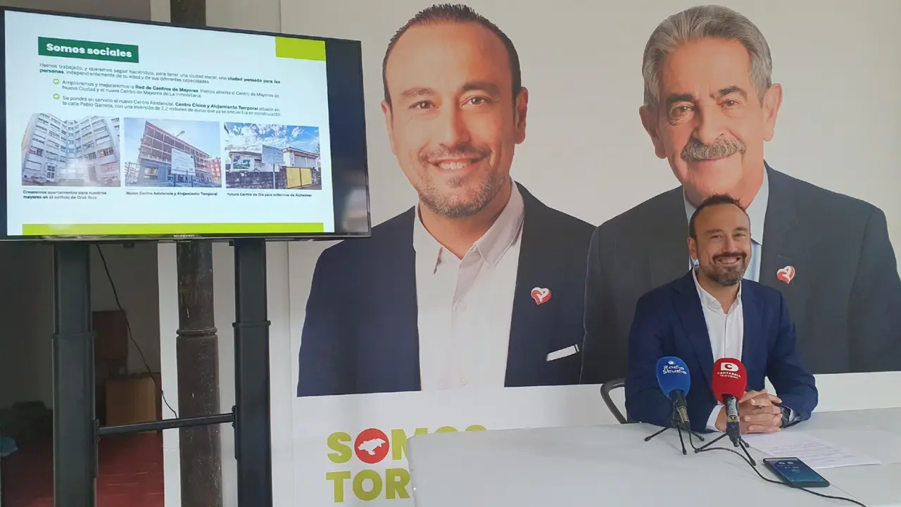 El alcalde de Torrelavega y candidato del PRC, Javier L&oacute;pez Estrada