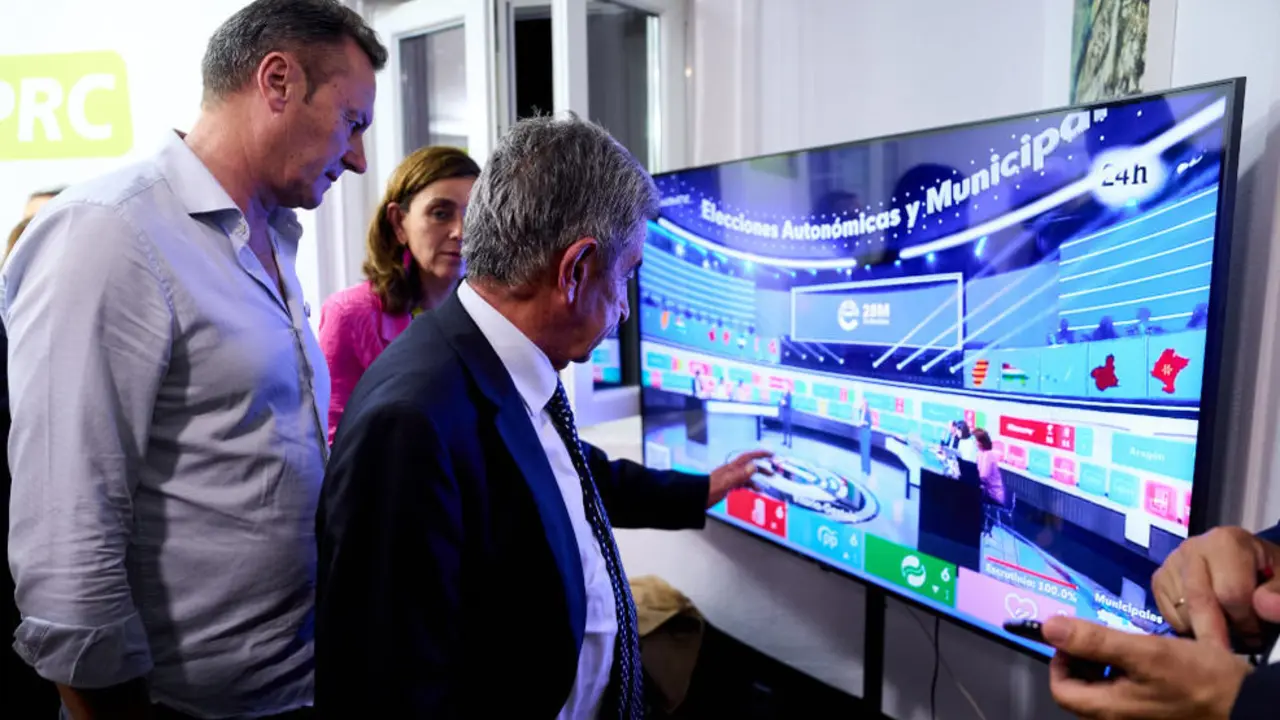 El secretario general del PRC, Miguel Ángel Revilla, valora los resultados electorales