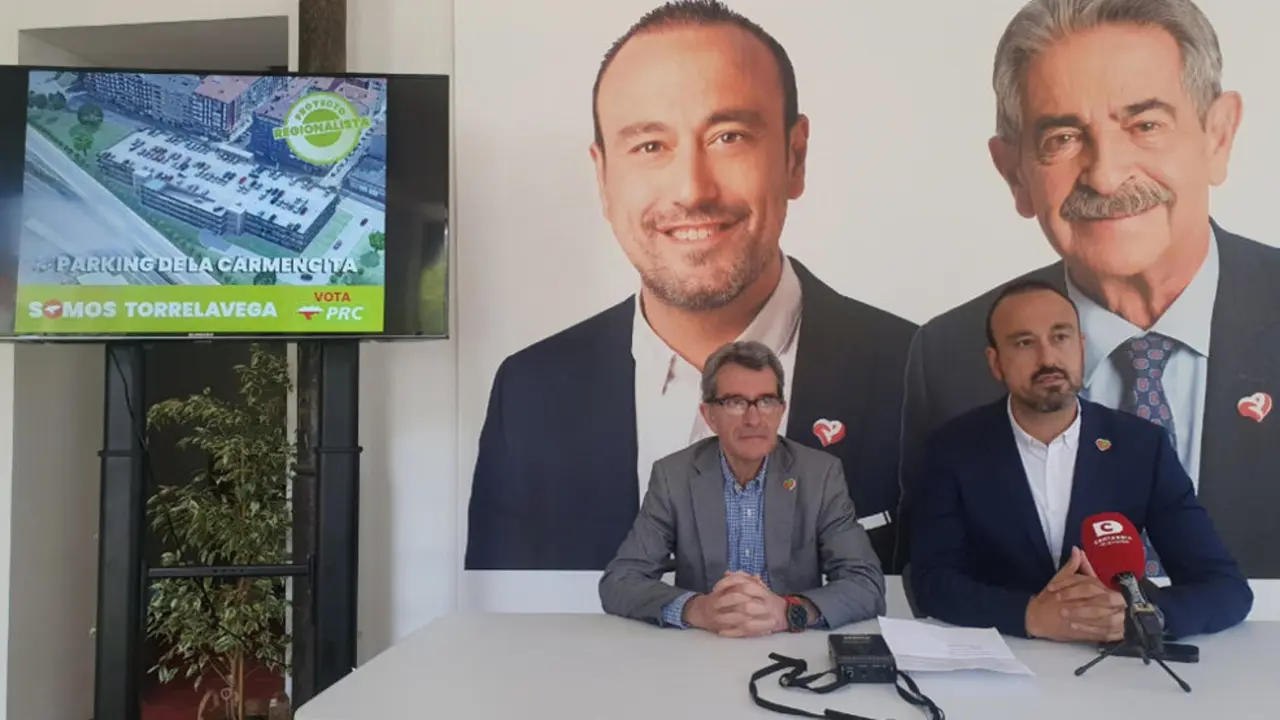 El alcalde en funciones de Torrelavega y candidato a la reelección, Javier López Estrada, y su número dos, Pedro Pérez Noriega