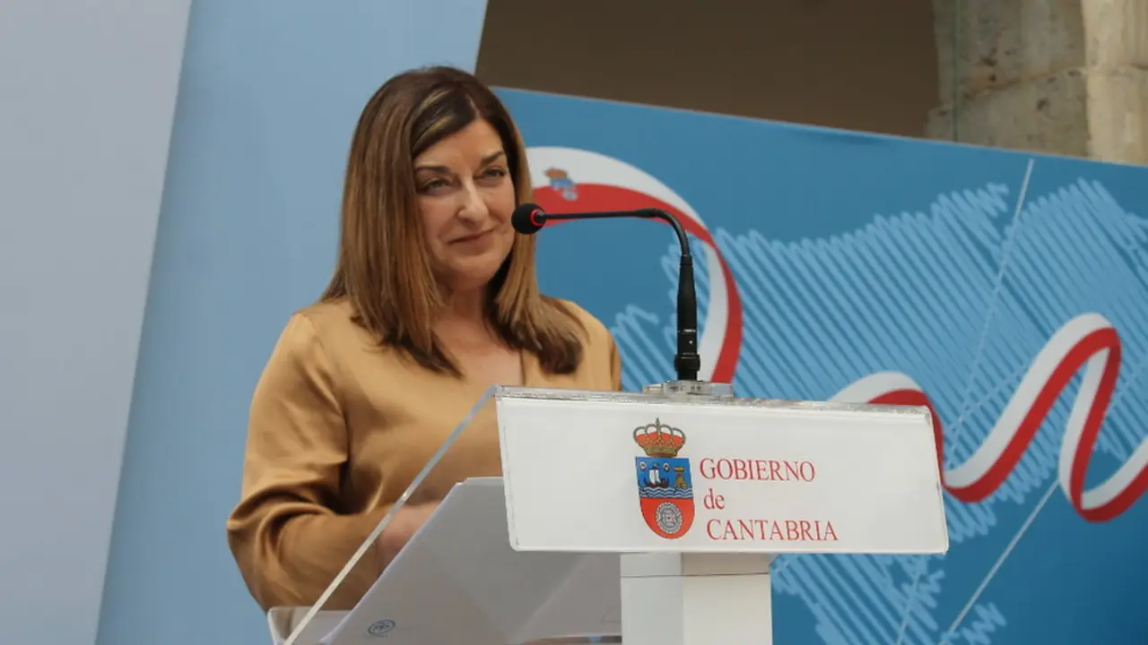 La presidenta de Cantabria, Mar&iacute;a Jos&eacute; S&aacute;enz de Buruaga, durante la toma de posesi&oacute;n del cargo | Foto- edc