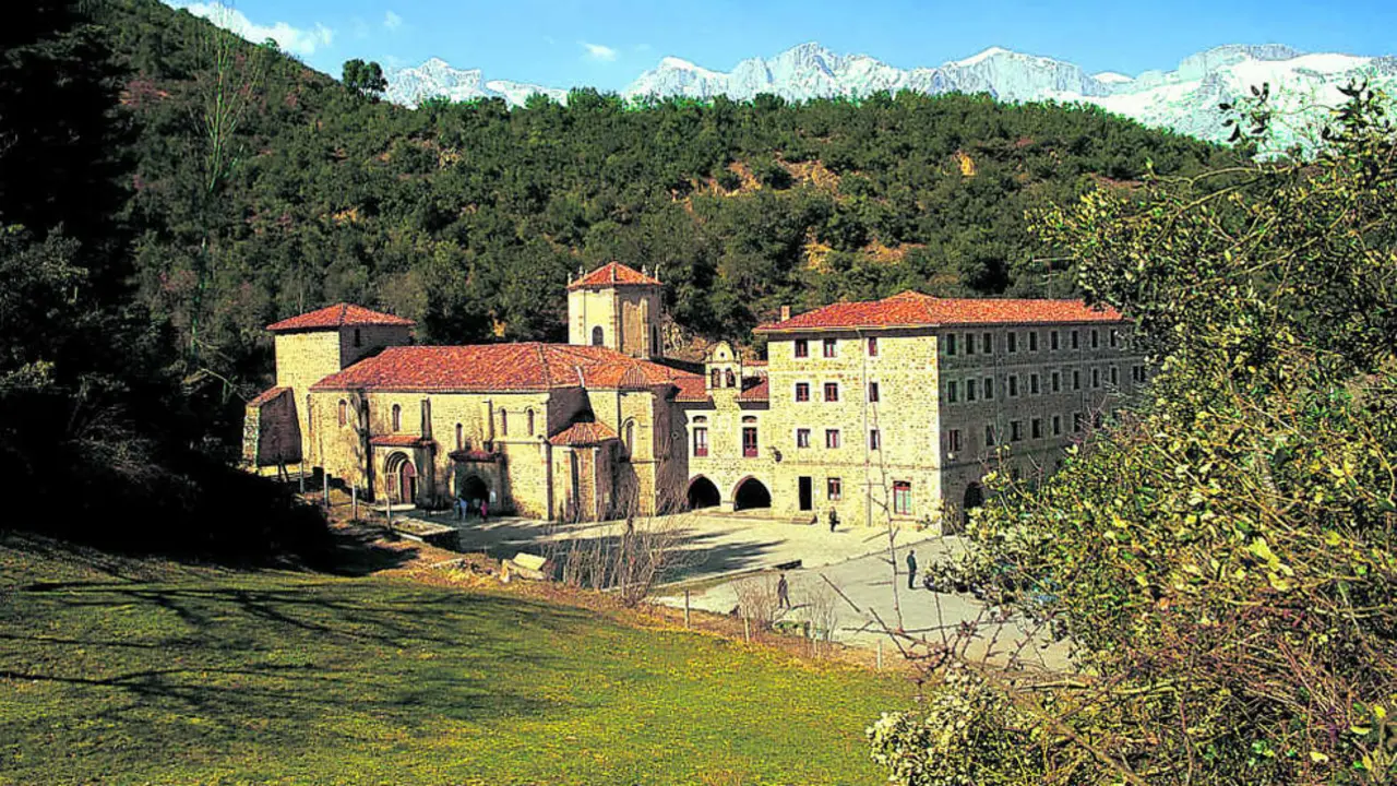 Monasterio de Santo Toribio de Li&eacute;bana
