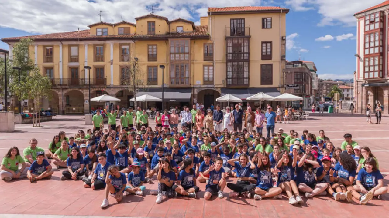 Inauguraci&oacute;n del campamento del SOAM en Torrelavega