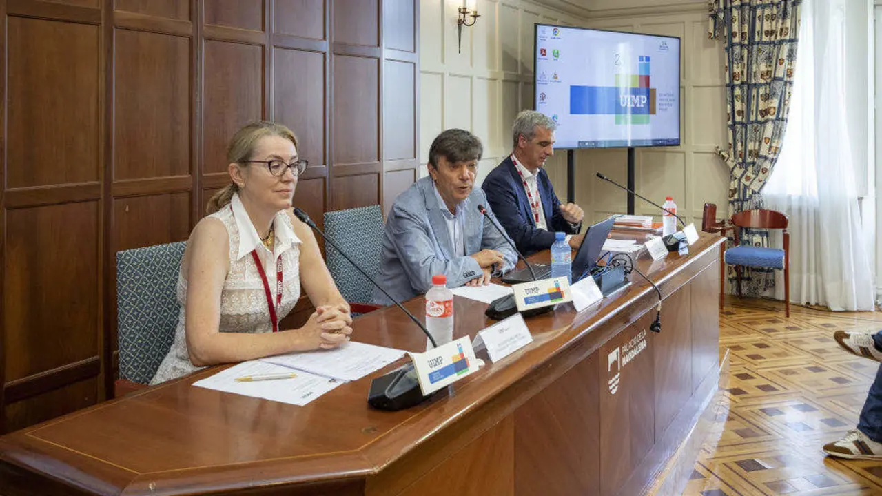 La Consejera De Cultura, Turismo Y Deporte, Eva Guillermina Fern&aacute;ndez, Inaugura El Encuentro &lsquo;Sostenibilidad Tur&iacute;stica- Transformaci&oacute;n Del Territorio&rsquo;