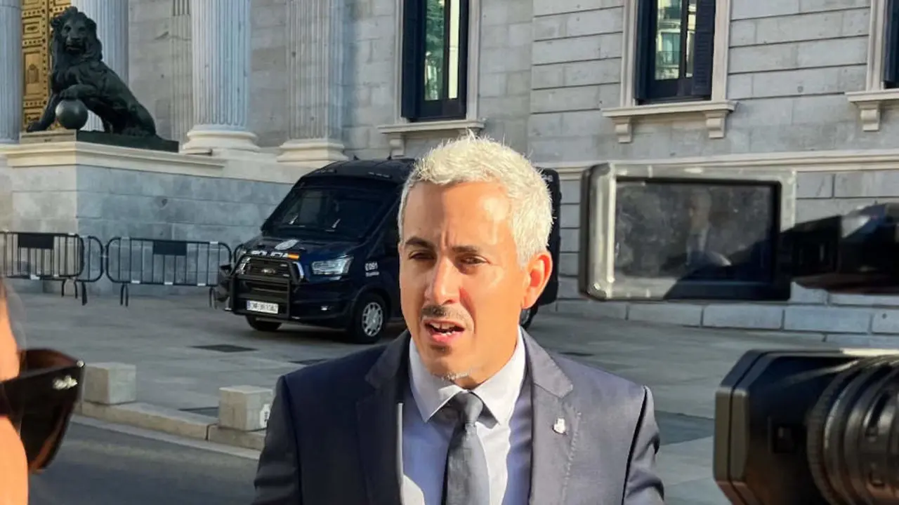 El secretario general del PSOE de Cantabria, Pablo Zuloaga, quien ha asistido al Pleno de Constituci&oacute;n del Congreso