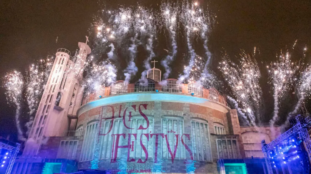Espect&aacute;culo Dies Festus en la Plaza Roja