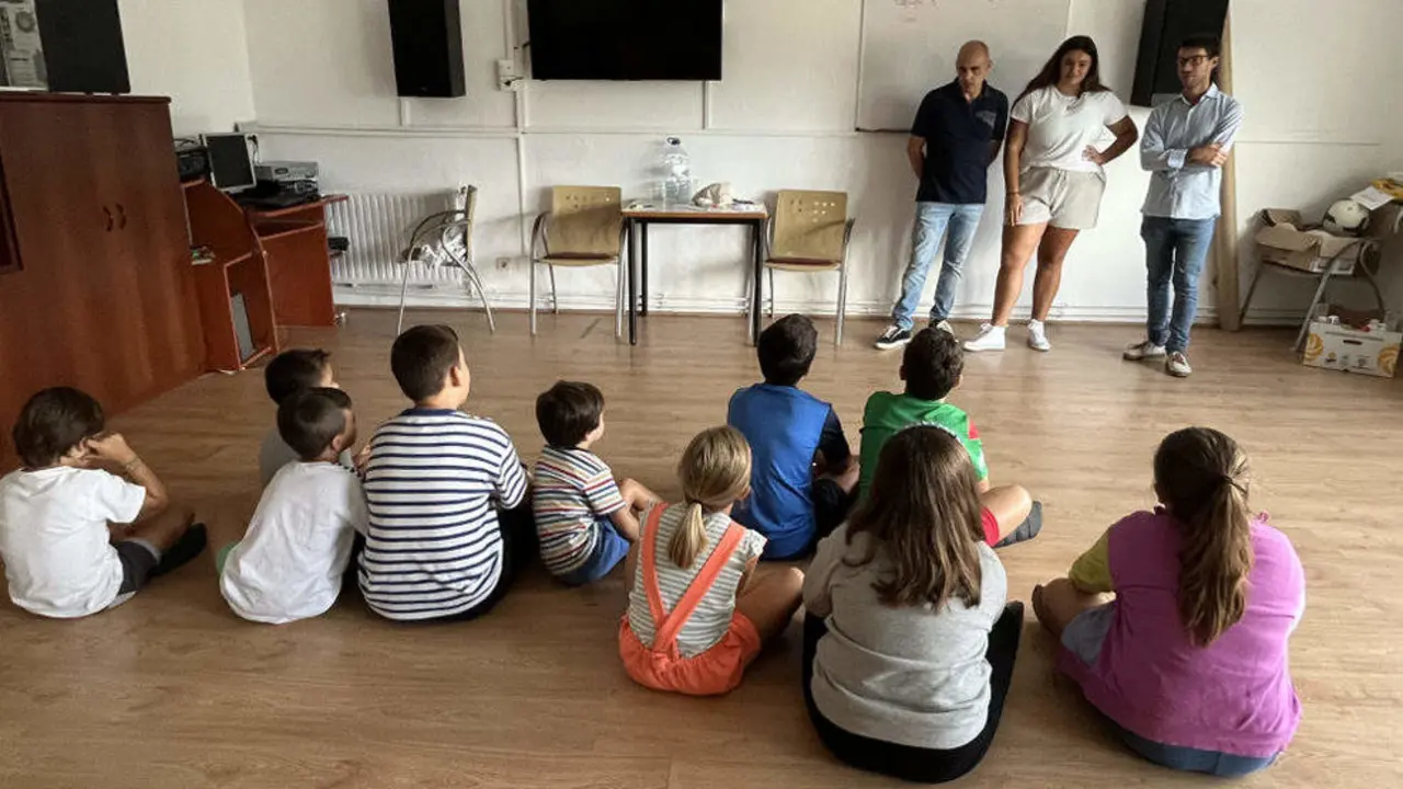 Una treintena de menores han participado en las actividades l&uacute;dicas y saludables del campamento multiactividades