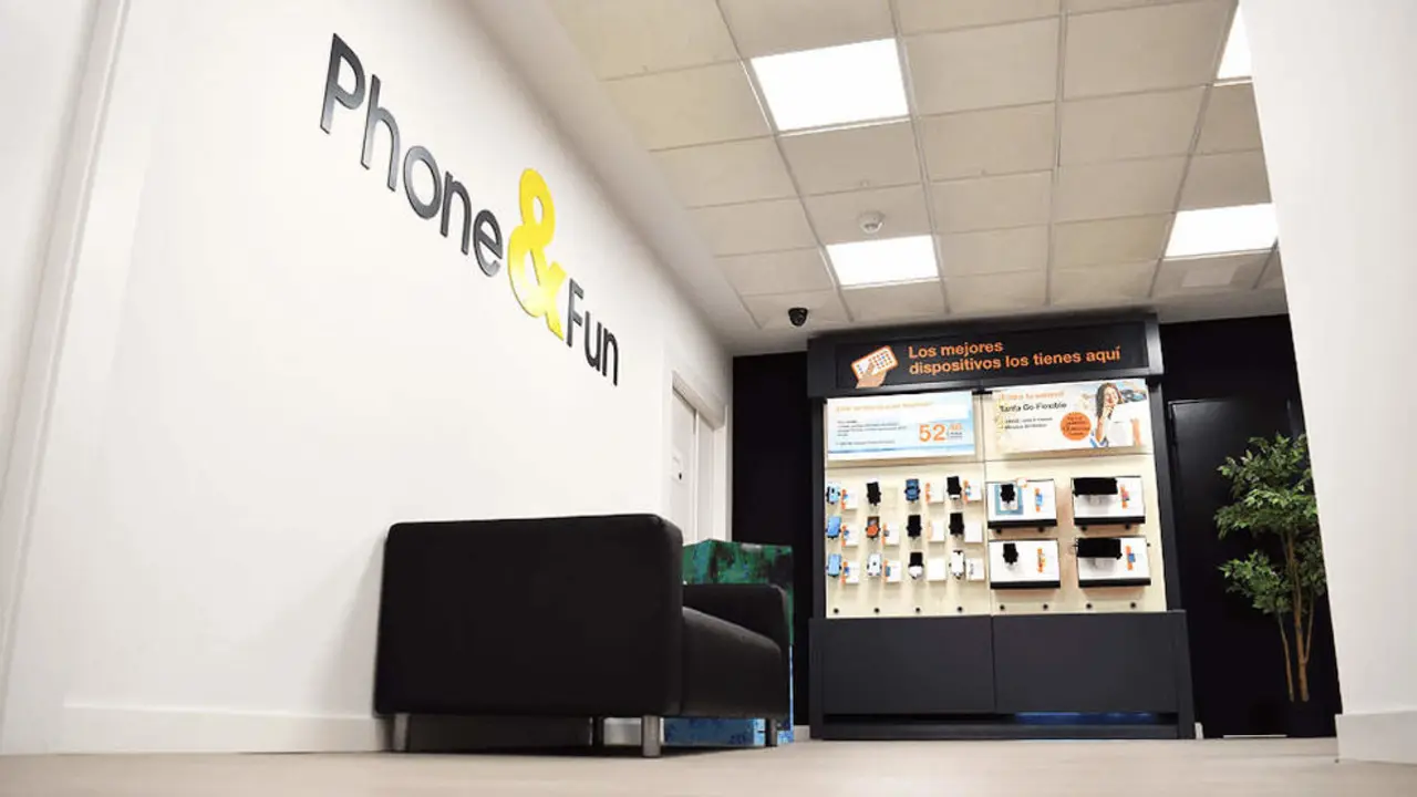 321 trabajadores podr&iacute;an perder sus empleos si Phone & Fun cierra | Foto- Phone & Fun