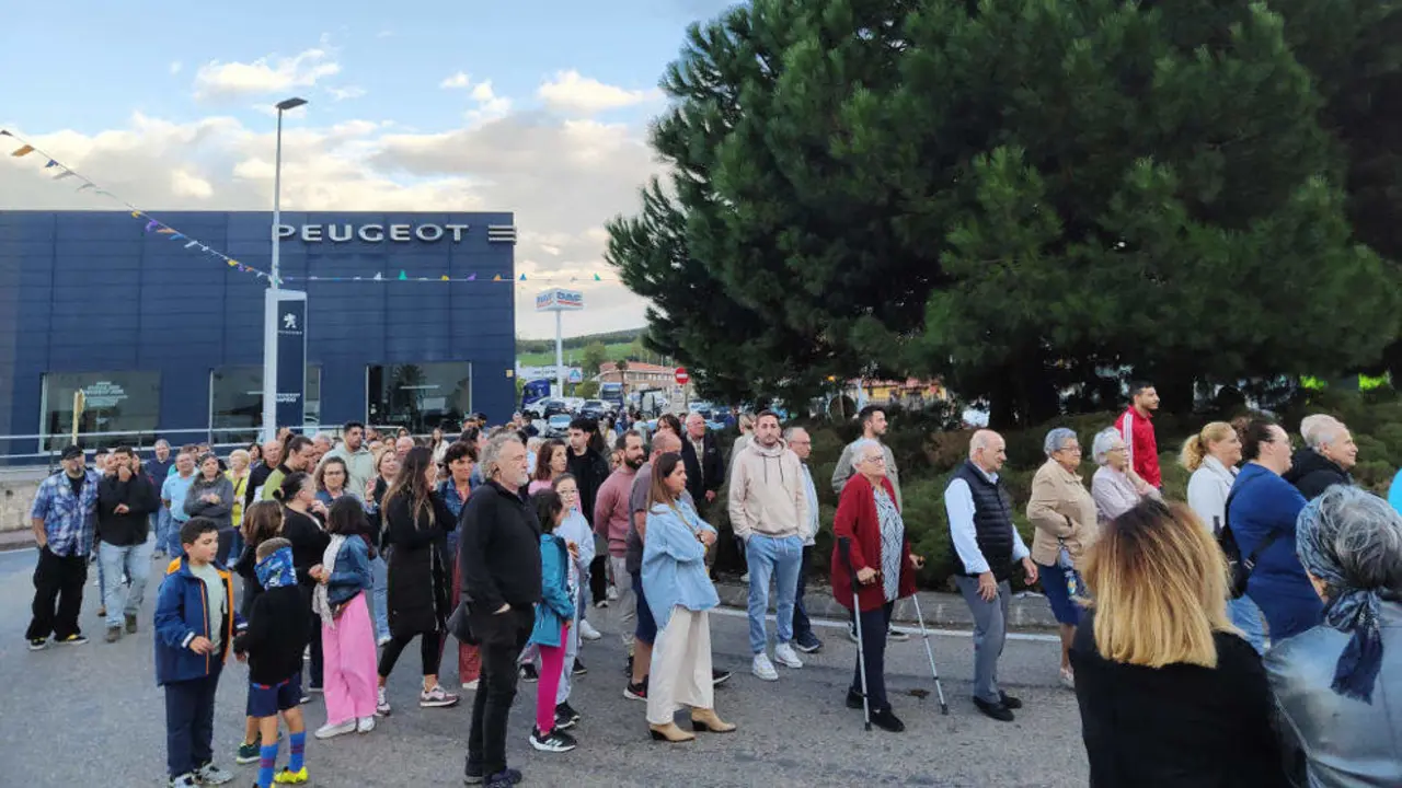 Manifestaci&oacute;n de los vecinos de Sierrapando