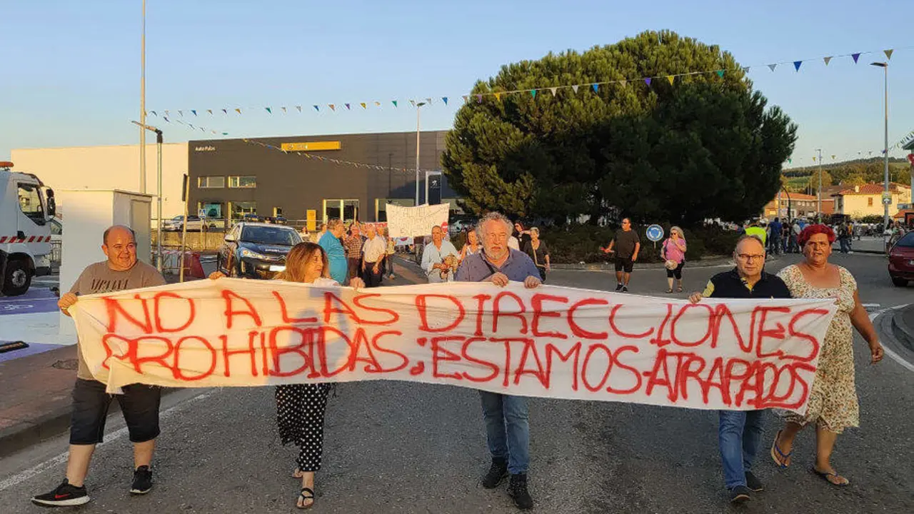 Manifestaci&oacute;n por las calles de Sierrapando