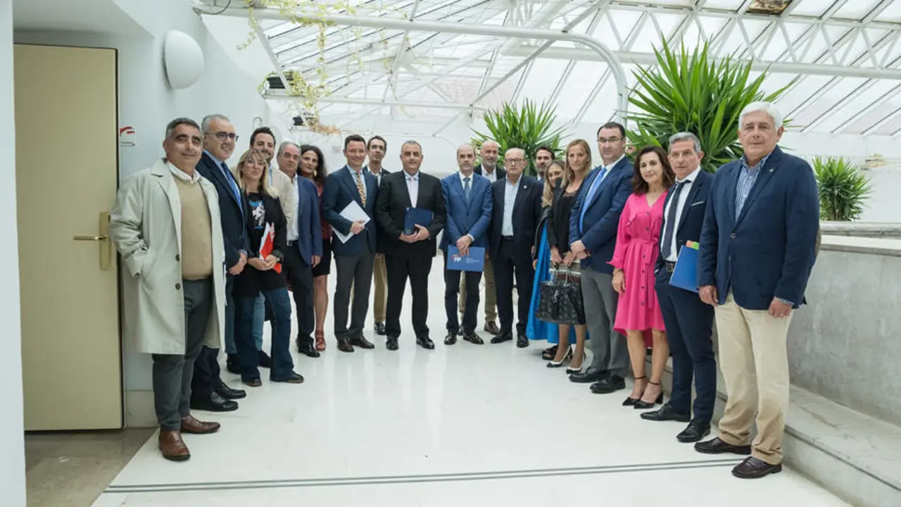 El consejero de Fomento, Ordenaci&oacute;n al Territorio y Medio Ambiente, Roberto Media, comparece en comisi&oacute;n para explicar los proyectos de legislatura