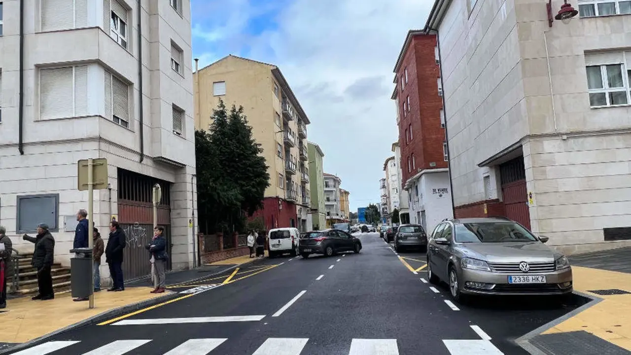 Calle Calder&oacute;n de la Barca remodelada