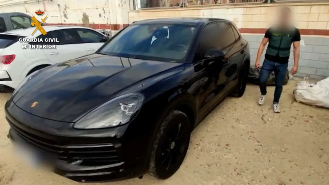 Uno de los coches de la operaci&oacute;n Elrond