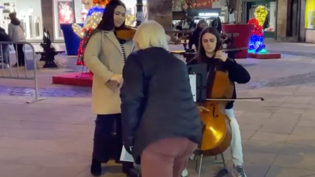 Las calles de Torrelavega cuentan con una animaci&oacute;n especial estas Navidades