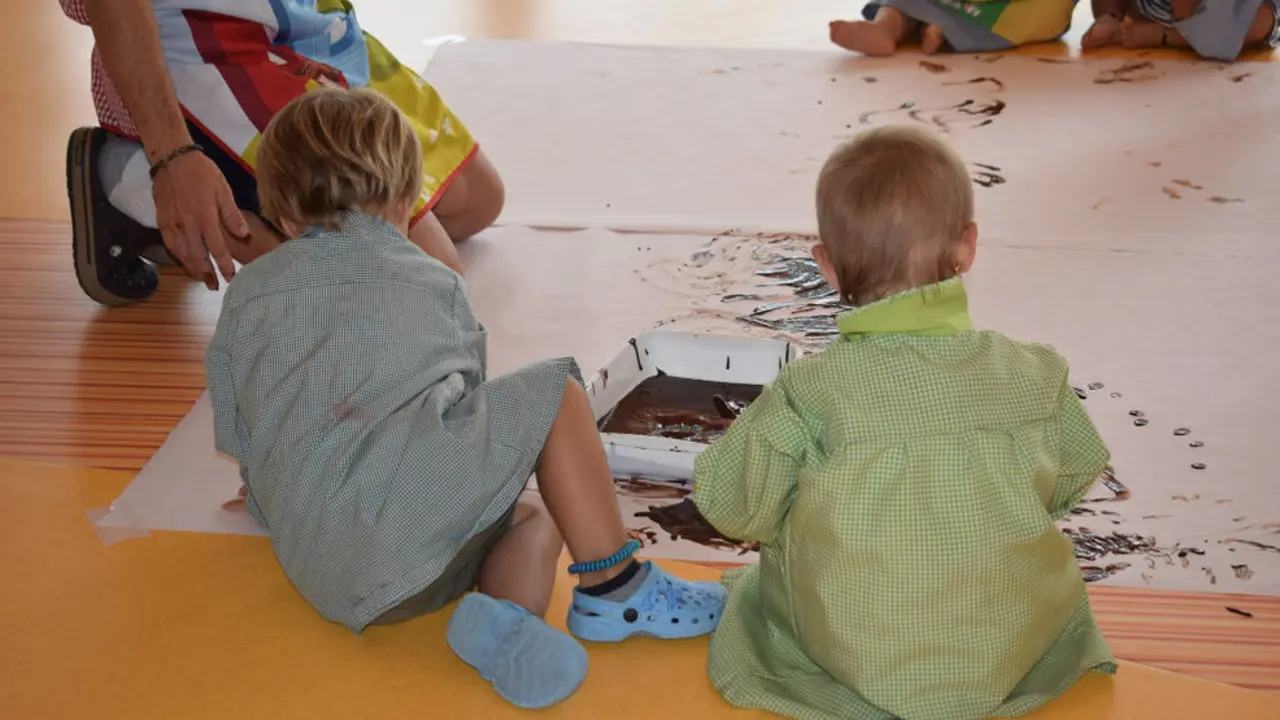 Las becas de guarder&iacute;a de Torrelavega se pueden pedir hasta el d&iacute;a 8 de enero