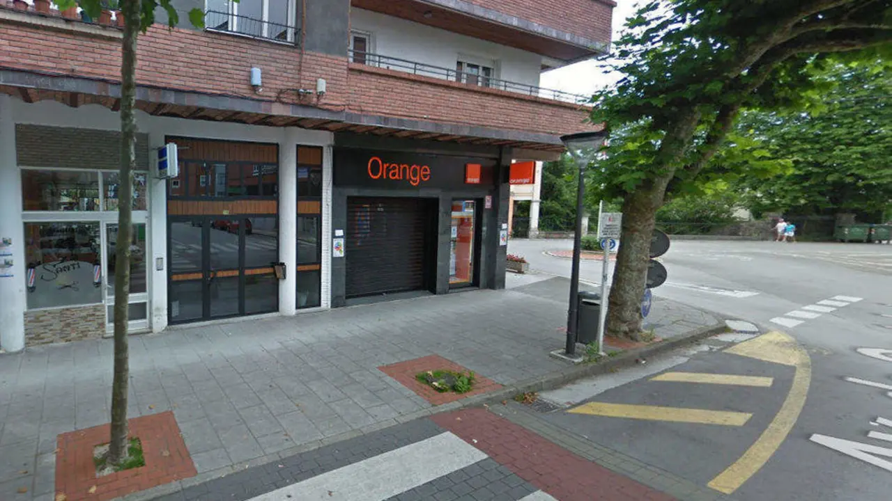 Tienda de Orange en Cabez&oacute;n de la Sal | Foto- Google Maps