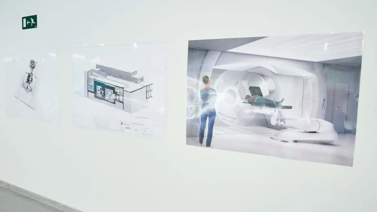 Visita a la futura unidad de protones y Servicio de Oncolog&iacute;a Radioter&aacute;pica del Hospital Universitario Marqu&eacute;s de Valdecilla